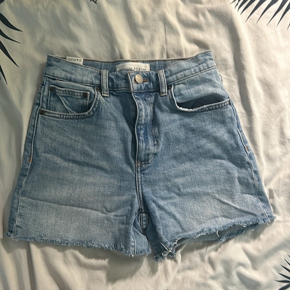 Denim Delights: Stylish Jeans in Size 25, Excellent Condition! - Picture 2 of 3